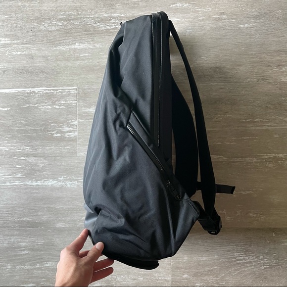 lululemon athletica Bags Lululemon Para Backpack 23l Black Poshmark